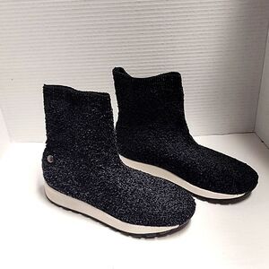 Bernie Mev women's Tara Skyler sneaker sock bootie size 8